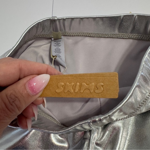SKIMS Metallic Nickel Bike Shorts XXS | Shapewear Biker Shorts Silver - Picture 9 of 12
